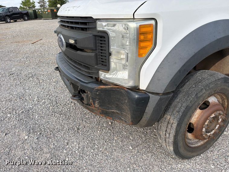 image for item EW7569 2017 Ford F550 Super Duty bucket truck