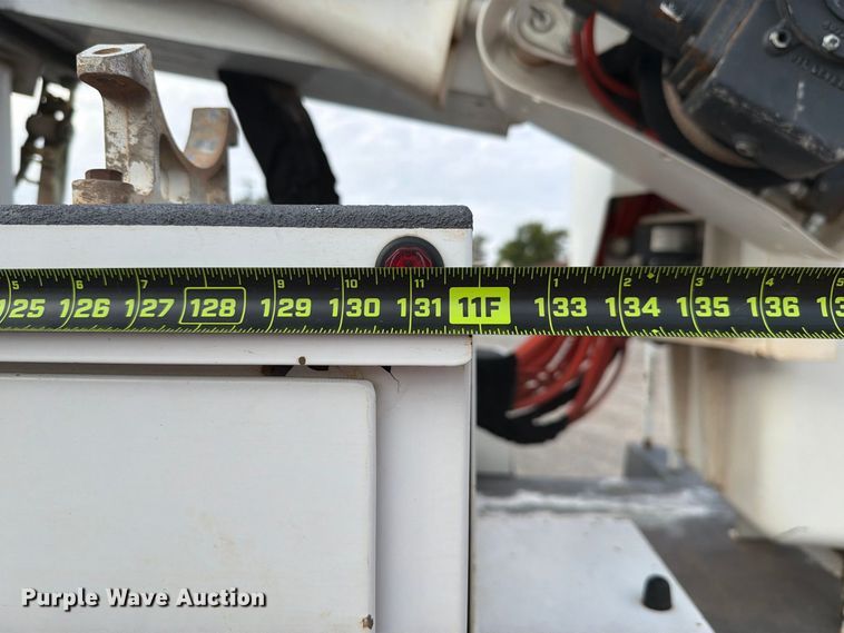image for item EW7569 2017 Ford F550 Super Duty bucket truck