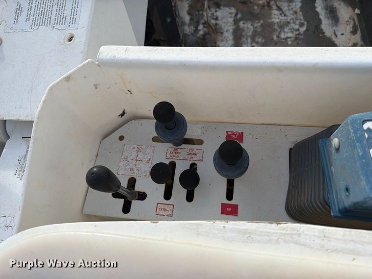 image for item EW7569 2017 Ford F550 Super Duty bucket truck