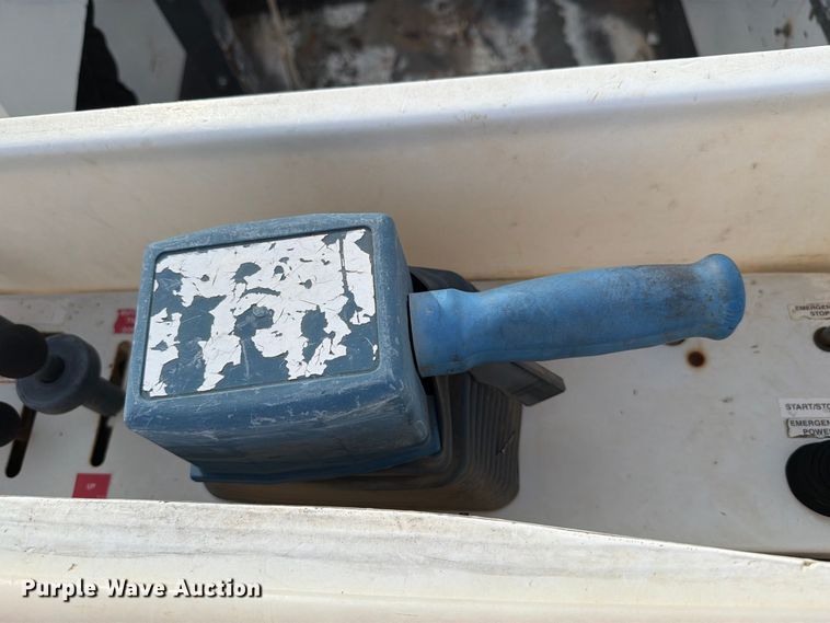 image for item EW7569 2017 Ford F550 Super Duty bucket truck