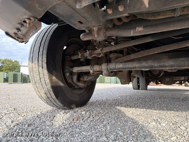 image for item EW7569 2017 Ford F550 Super Duty bucket truck