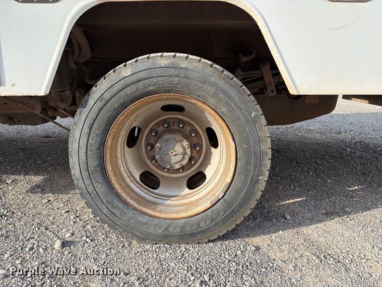 image for item EW7569 2017 Ford F550 Super Duty bucket truck