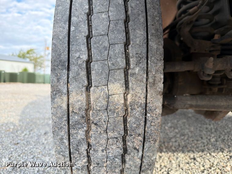 image for item EW7569 2017 Ford F550 Super Duty bucket truck