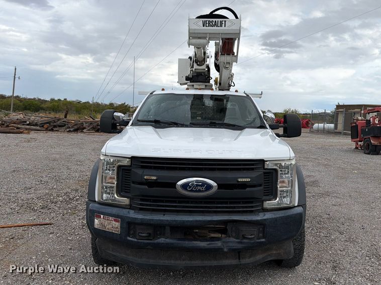 image for item EW7570 2017 Ford F550 Super Duty bucket truck