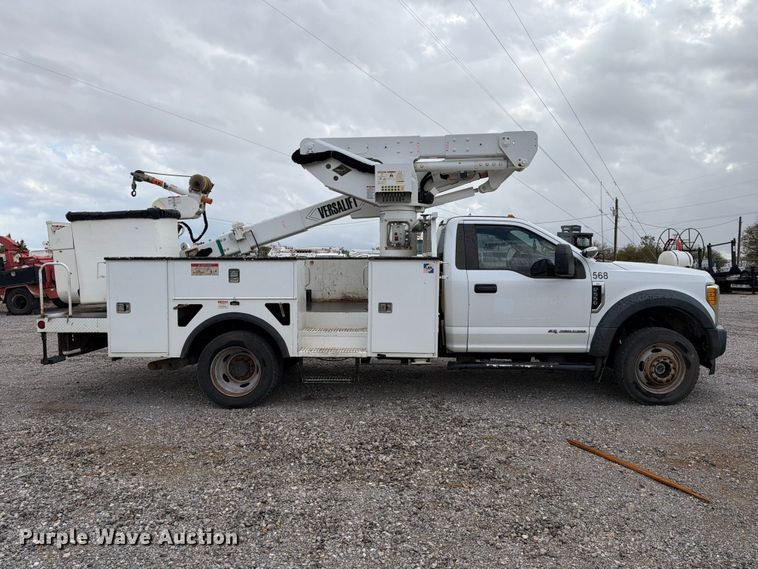 image for item EW7570 2017 Ford F550 Super Duty bucket truck