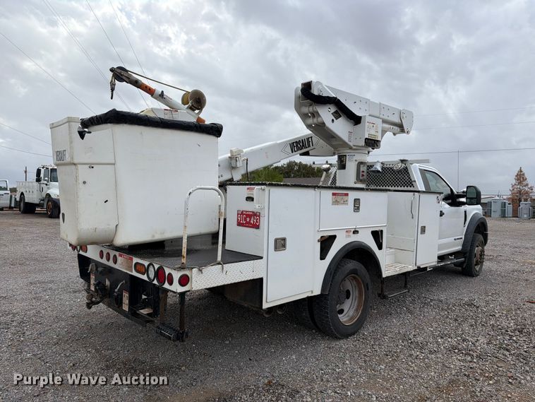 image for item EW7570 2017 Ford F550 Super Duty bucket truck