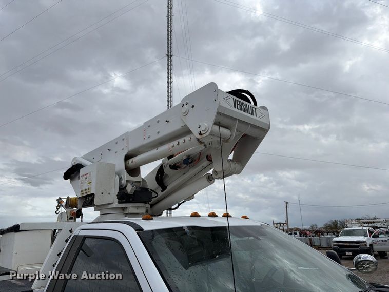 image for item EW7570 2017 Ford F550 Super Duty bucket truck