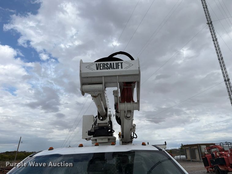 image for item EW7570 2017 Ford F550 Super Duty bucket truck