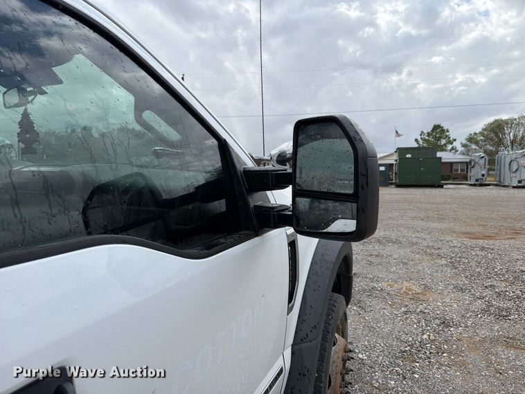 image for item EW7570 2017 Ford F550 Super Duty bucket truck