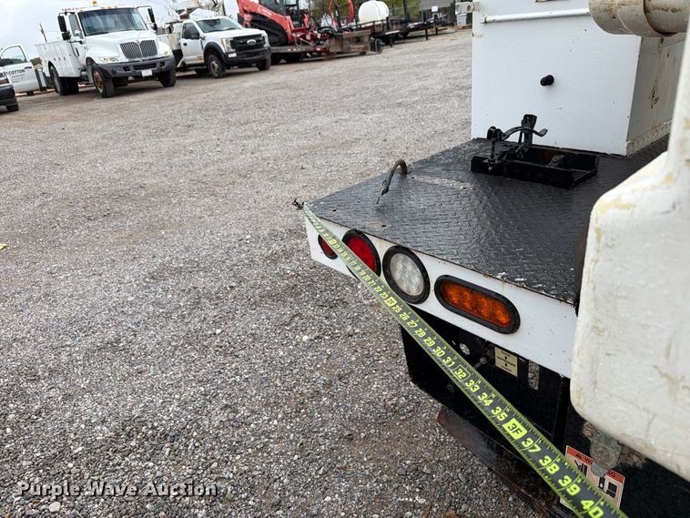 image for item EW7570 2017 Ford F550 Super Duty bucket truck