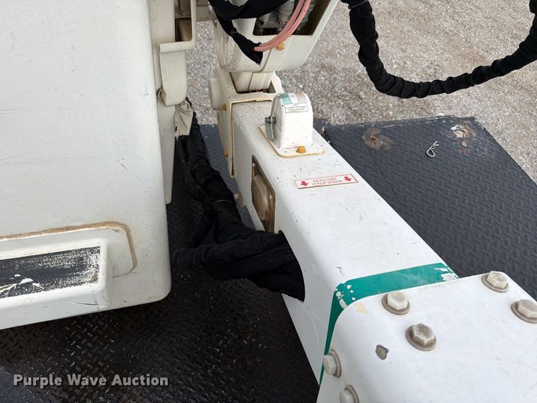image for item EW7570 2017 Ford F550 Super Duty bucket truck
