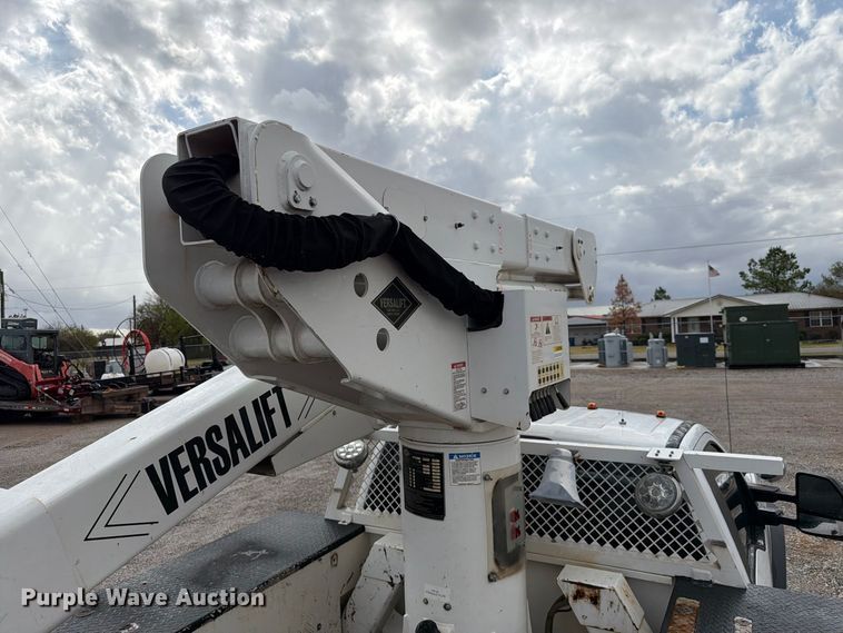 image for item EW7570 2017 Ford F550 Super Duty bucket truck