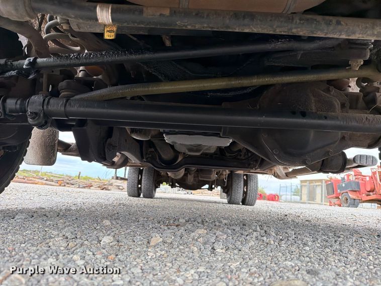 image for item EW7570 2017 Ford F550 Super Duty bucket truck
