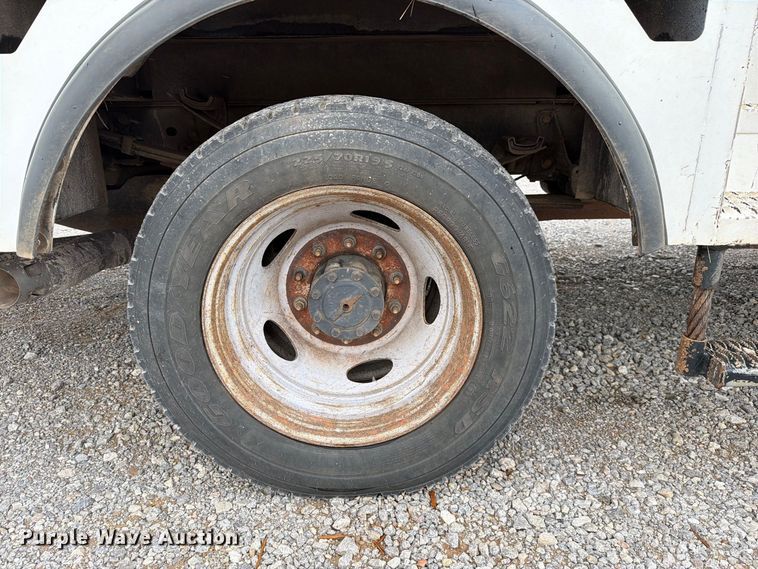 image for item EW7570 2017 Ford F550 Super Duty bucket truck