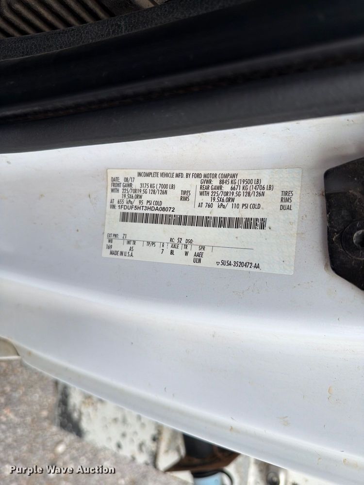 image for item EW7570 2017 Ford F550 Super Duty bucket truck