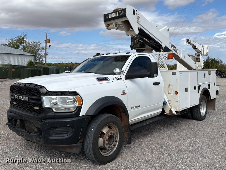 image for item EW7571 2019 RAM 5500 bucket truck