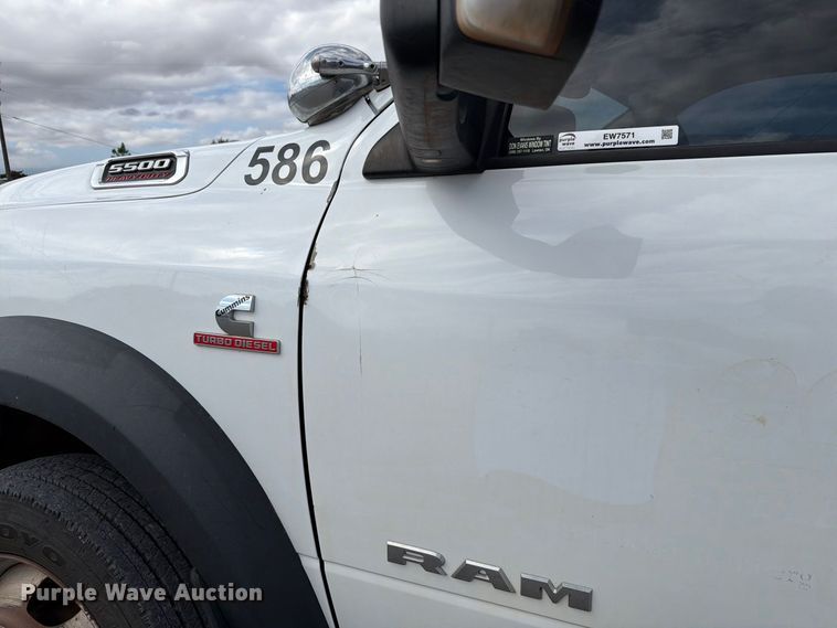 image for item EW7571 2019 RAM 5500 bucket truck