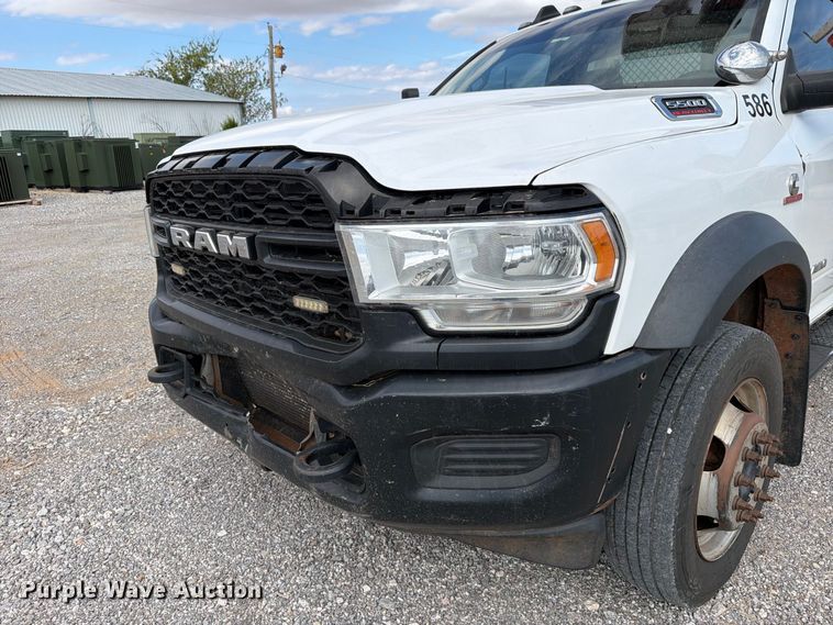 image for item EW7571 2019 RAM 5500 bucket truck