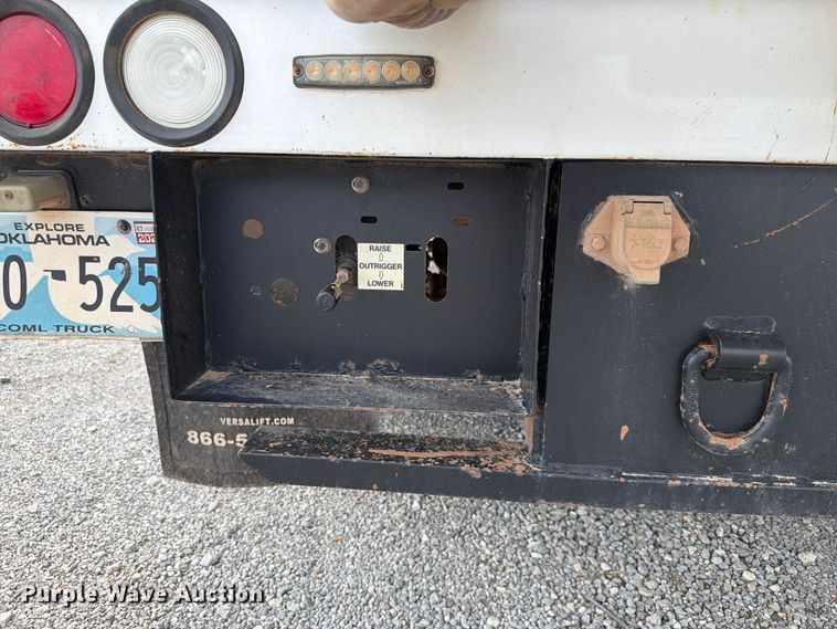 image for item EW7571 2019 RAM 5500 bucket truck
