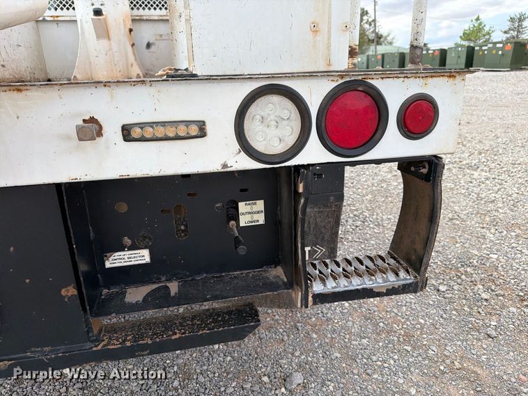 image for item EW7571 2019 RAM 5500 bucket truck