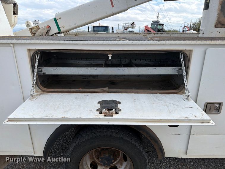 image for item EW7571 2019 RAM 5500 bucket truck