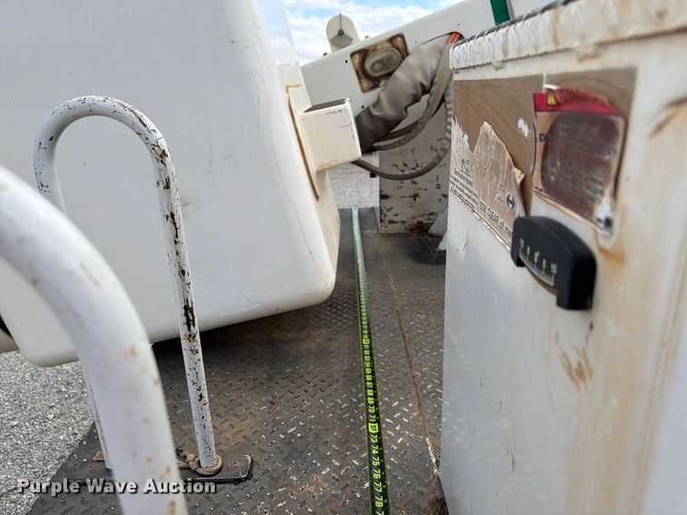 image for item EW7571 2019 RAM 5500 bucket truck