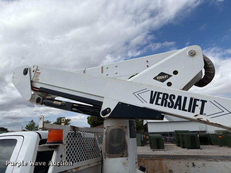 image for item EW7571 2019 RAM 5500 bucket truck