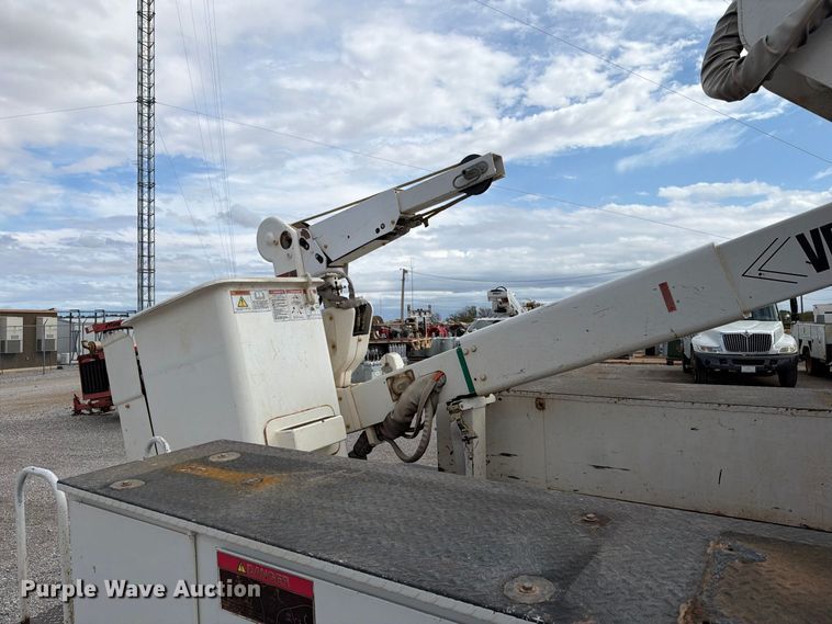 image for item EW7571 2019 RAM 5500 bucket truck