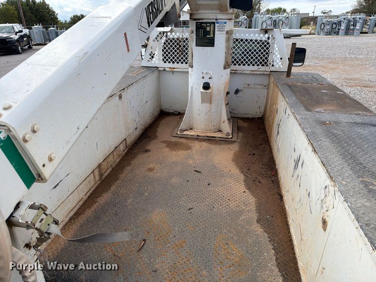 image for item EW7571 2019 RAM 5500 bucket truck