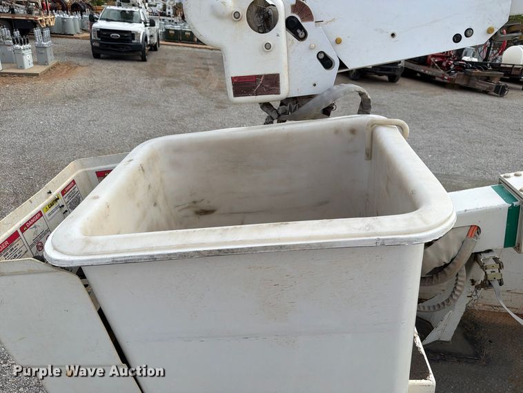 image for item EW7571 2019 RAM 5500 bucket truck