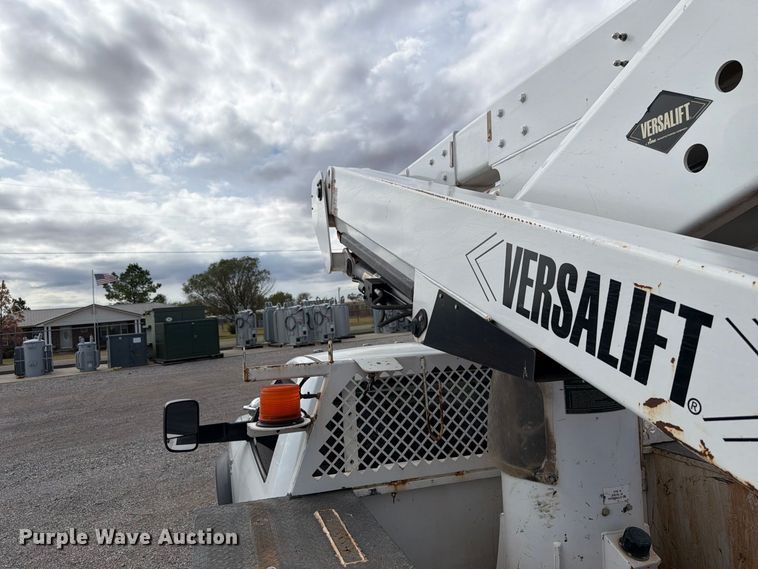 image for item EW7571 2019 RAM 5500 bucket truck