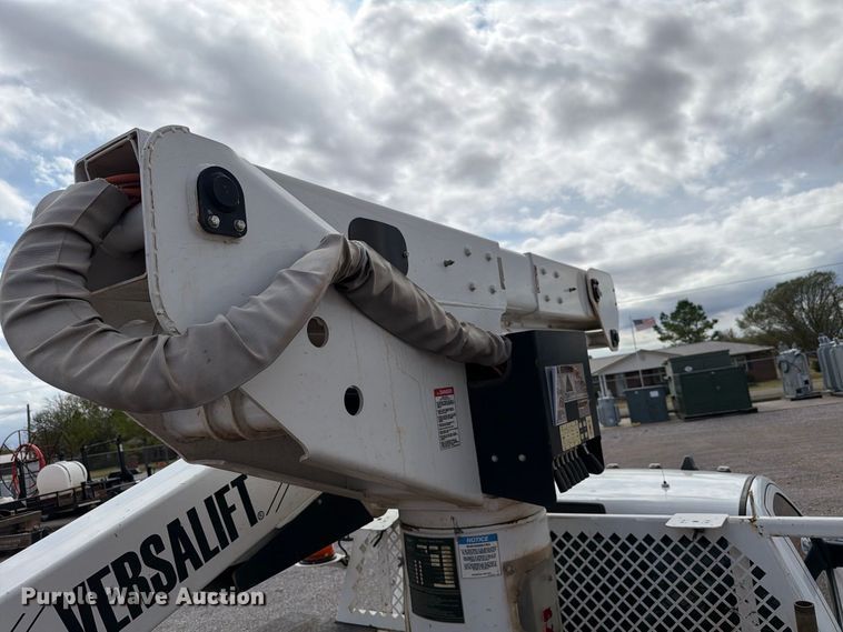 image for item EW7571 2019 RAM 5500 bucket truck