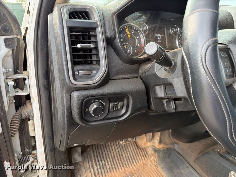 image for item EW7571 2019 RAM 5500 bucket truck