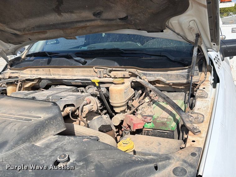 image for item EW7571 2019 RAM 5500 bucket truck