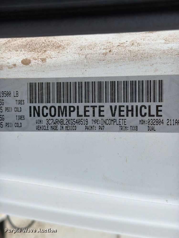 image for item EW7571 2019 RAM 5500 bucket truck