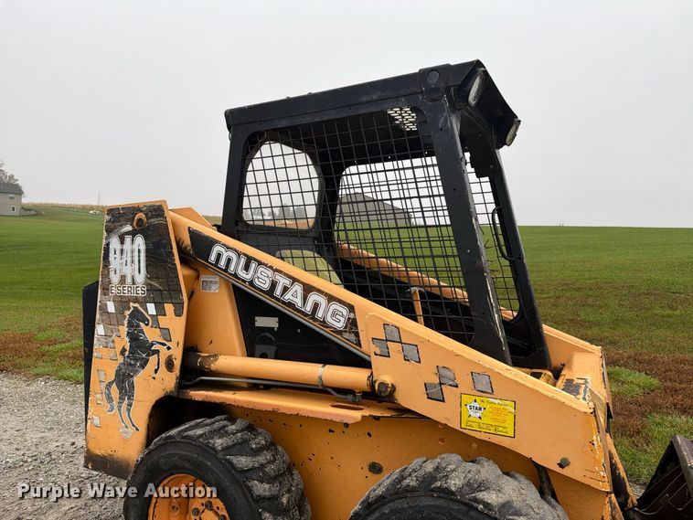 image for item EX1058 1988 Mustang 940 skid steer loader