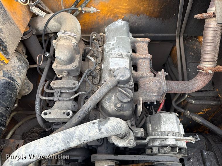 image for item EX1058 1988 Mustang 940 skid steer loader