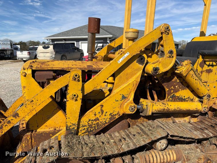 image for item EX1061 1964 Caterpillar 933F track loader