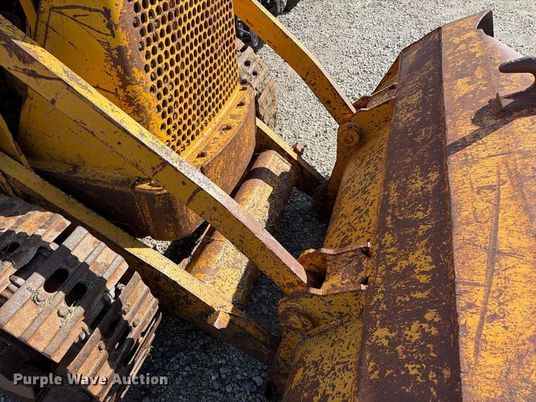 image for item EX1061 1964 Caterpillar 933F track loader