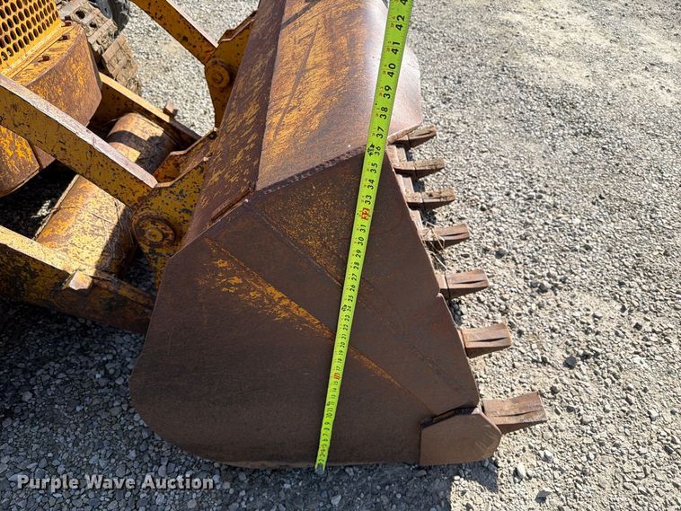 image for item EX1061 1964 Caterpillar 933F track loader