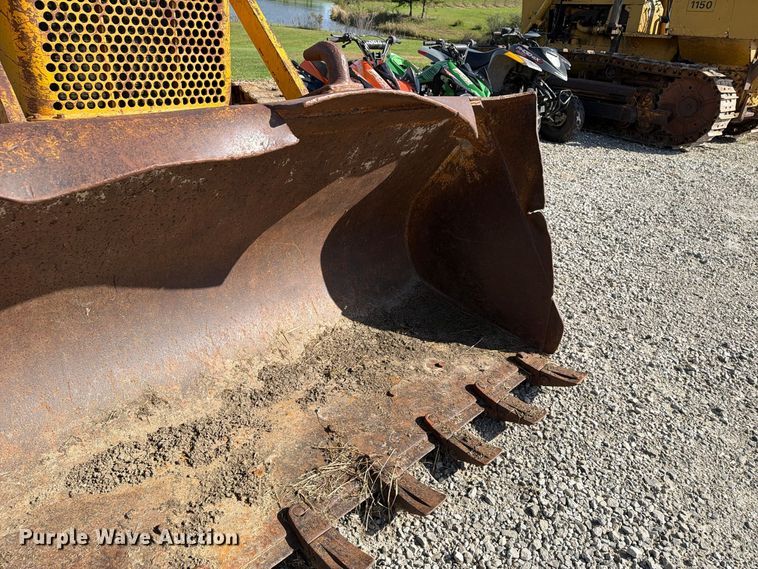 image for item EX1061 1964 Caterpillar 933F track loader