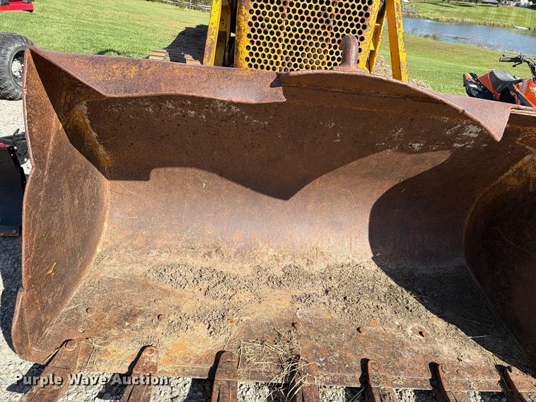 image for item EX1061 1964 Caterpillar 933F track loader