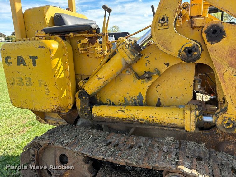 image for item EX1061 1964 Caterpillar 933F track loader