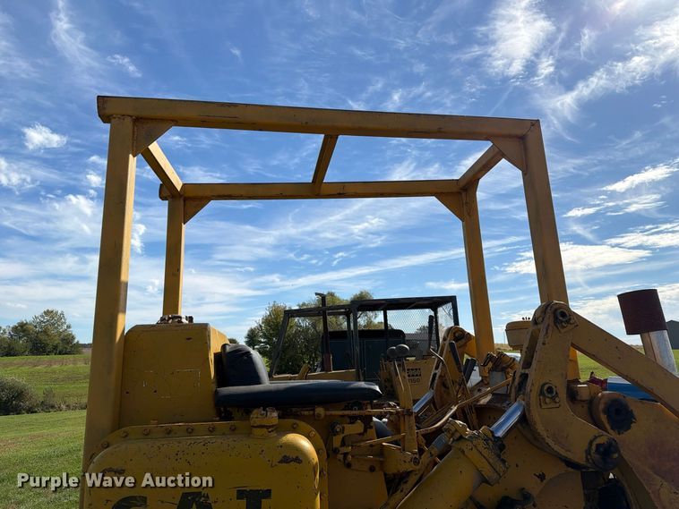 image for item EX1061 1964 Caterpillar 933F track loader