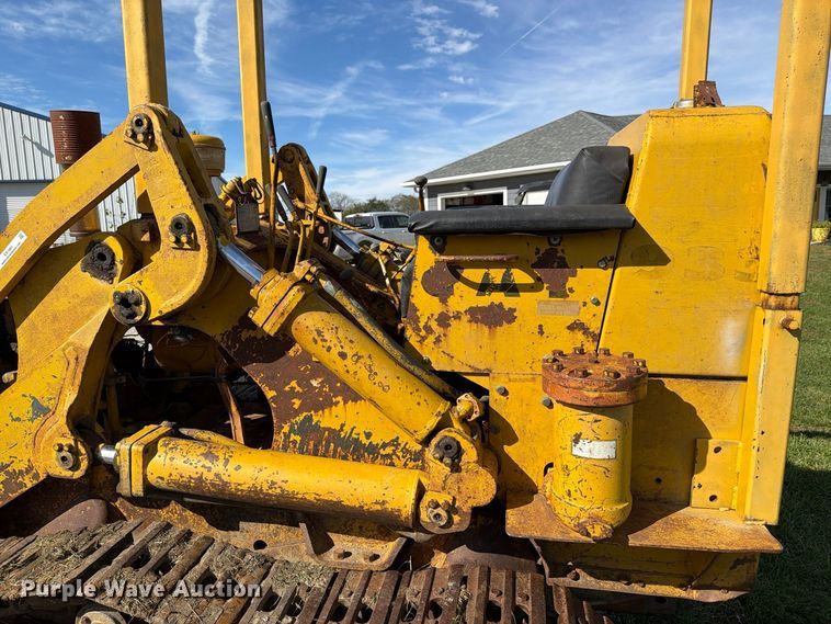 image for item EX1061 1964 Caterpillar 933F track loader