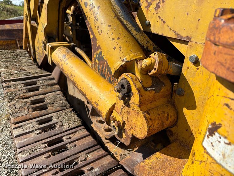 image for item EX1061 1964 Caterpillar 933F track loader