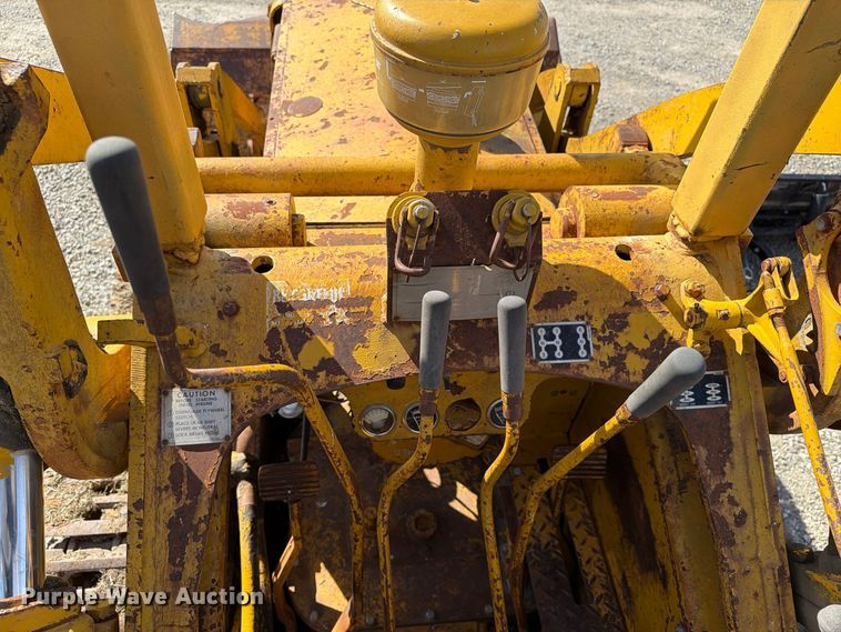 image for item EX1061 1964 Caterpillar 933F track loader