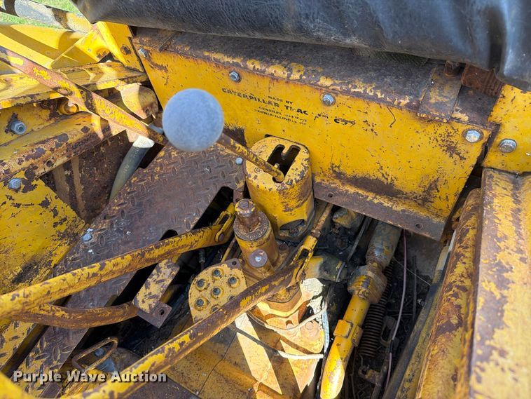 image for item EX1061 1964 Caterpillar 933F track loader