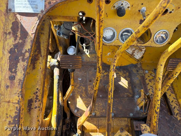 image for item EX1061 1964 Caterpillar 933F track loader