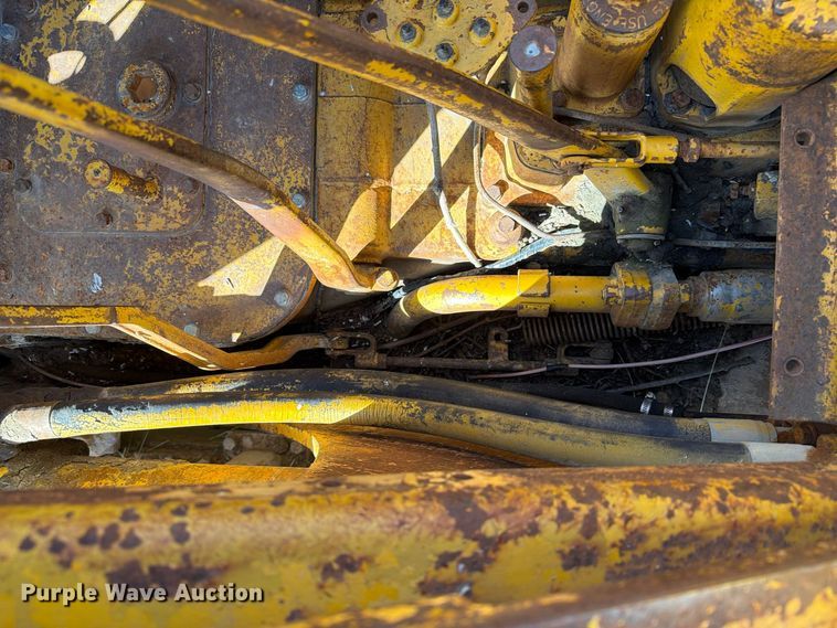 image for item EX1061 1964 Caterpillar 933F track loader